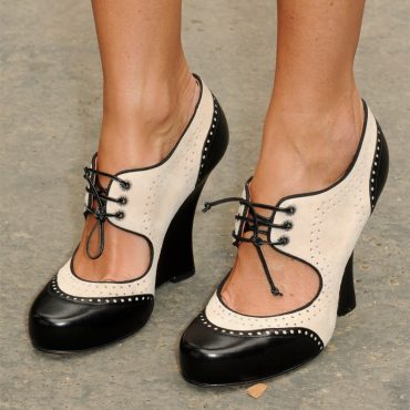 Black and Ivory Closed Toe Lace Up High Heels Vintage Shoes