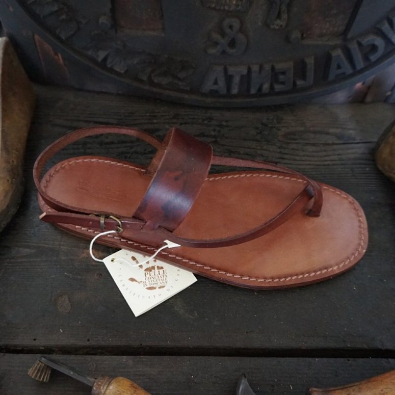 Men's Flip Flop Sandals Leather and Vegetable Tanned Leather Mario Doni, Handmade Customizable Men's Leather Sandal, Made in Italy