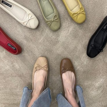 Women Retro Style Ballet Flats | Vintage Bow Detail Round Toe Flats | Creative Soft Slip-On Shoes | Black Brown Red White Ballerina Flats