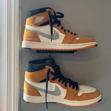 Floating Shoe Rack Wall Mount, Shoe Rack, Storage Rack for Home Use Sneaker Display Rack with Screws, Shoe Collector Gift